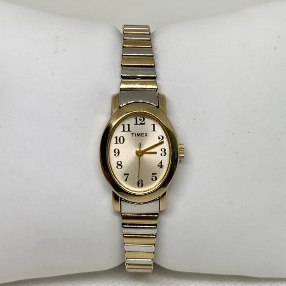 Timex women quartz watch good silver tone 18mm oval stainless size 6” running - Picture 1 of 8